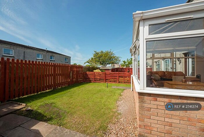 4 Bedroom Semi Detached House To Rent In South Gyle Gardens, Edinburgh, EH12