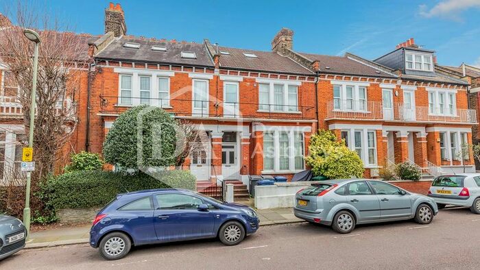 Apartment To Rent In Marlborough Road, Bounds Green, London, N22