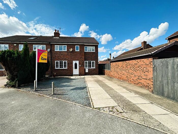 4 Bedroom Semi-Detached House For Sale In Poplar Gardens, Drax, Selby, YO8