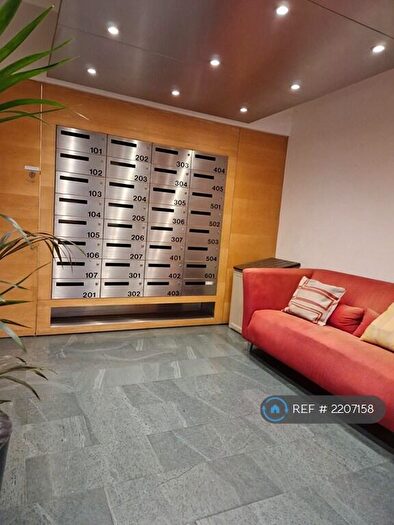 2 Bedroom Flat To Rent In Brody House, London, E1
