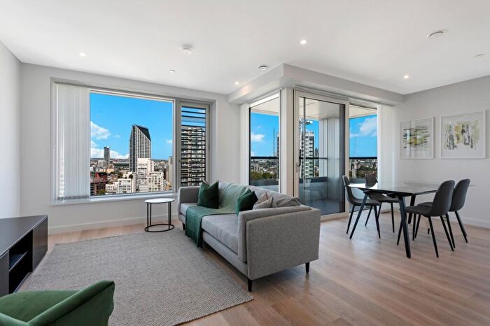 2 Bedroom Flat To Rent In Deacon Street, Elephant & Castle, London, SE17