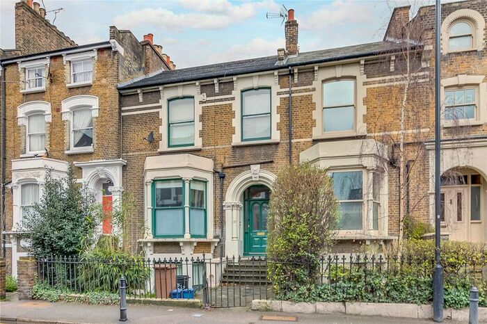 4 Bedroom Property To Rent In Albion Road, Islington, London, N16