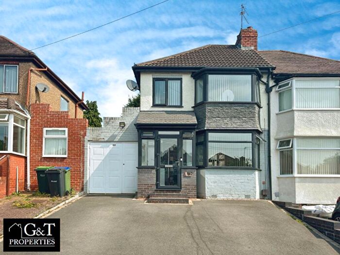 3 Bedroom Semi-Detached House For Sale In Oak Road, Oldbury, B68