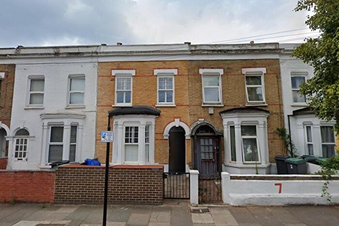 3 Bedroom Terraced House To Rent In Cunningham Road, London, N15