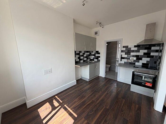 Studio To Rent In Burlington Parade, Gratton Terrace, London, NW2