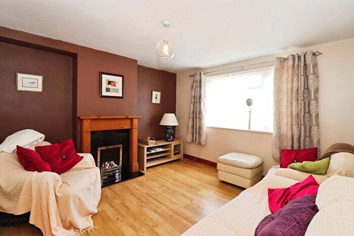 3 Bedroom Semi Detached House For Sale In Hopewell Gardens, Bristol, Somerset, BS11