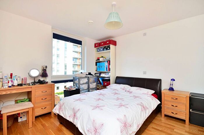 2 Bedroom Flat To Rent In Great West Quarter, Brentford, TW8