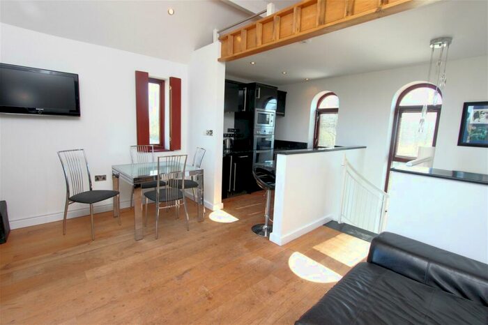 1 Bedroom Detached House To Rent In Huddersfield Road, Ingbirchworth, Sheffield, South Yorkshire, S36