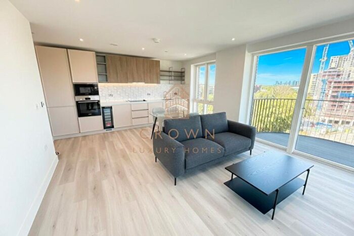 3 Bedroom Apartment To Rent In Cairncross House, Kidbrooke Village, SE3