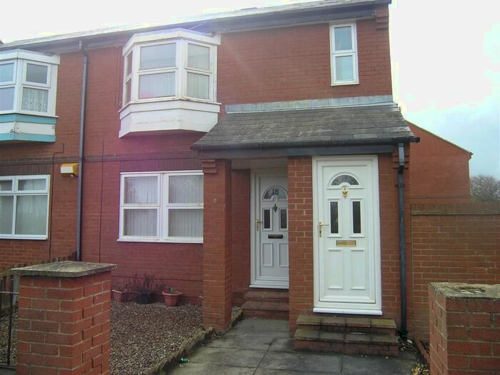1 Bedroom Flat To Rent In Jacques Court, The Headland, Hartlepool, TS24