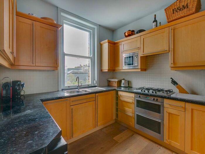 2 Bedroom Flat To Rent In Kings Road, London, SW10