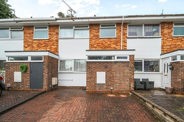 3 Bedroom Terraced House For Sale In Camberley, Surrey, GU15