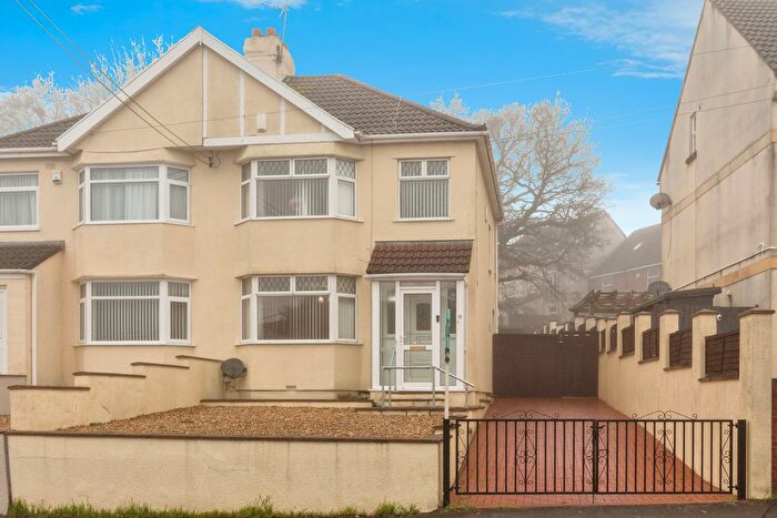 3 Bedroom Semi Detached House For Sale In Hampton Street, Bristol, BS15