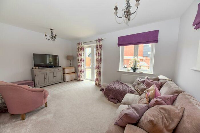 3 Bedroom Terraced House To Rent In Gardener Close, Waterlooville, PO7