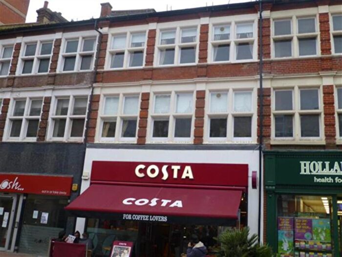 2 Bedroom Flat To Rent In High Street, Southend On Sea, SS1