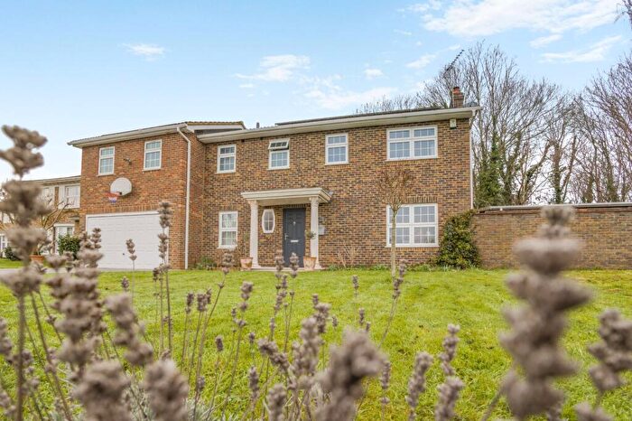 5 Bedroom Detached House For Sale In Harkness Drive, Canterbury, Kent, CT2