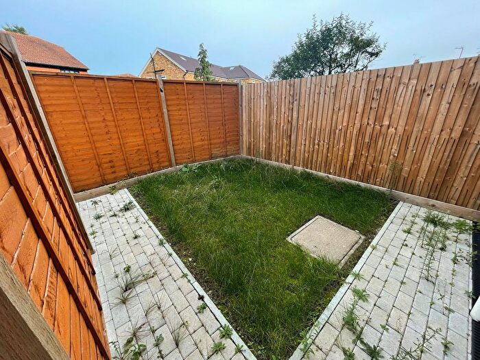 1 Bedroom Semi-detached House To Rent In Cobb Close, Datchet, Slough, SL3