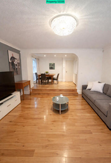 3 Bedroom Terraced House For Sale In Sheridan Walk, London, NW11