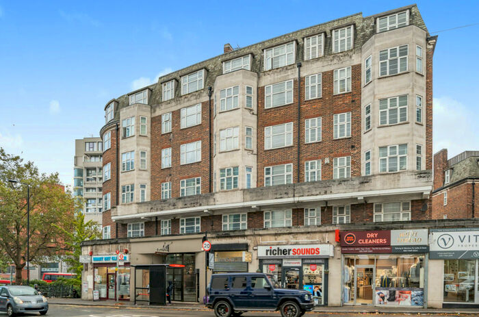 3 Bedroom Apartment For Sale In College Crescent, Swiss Cottage, NW3