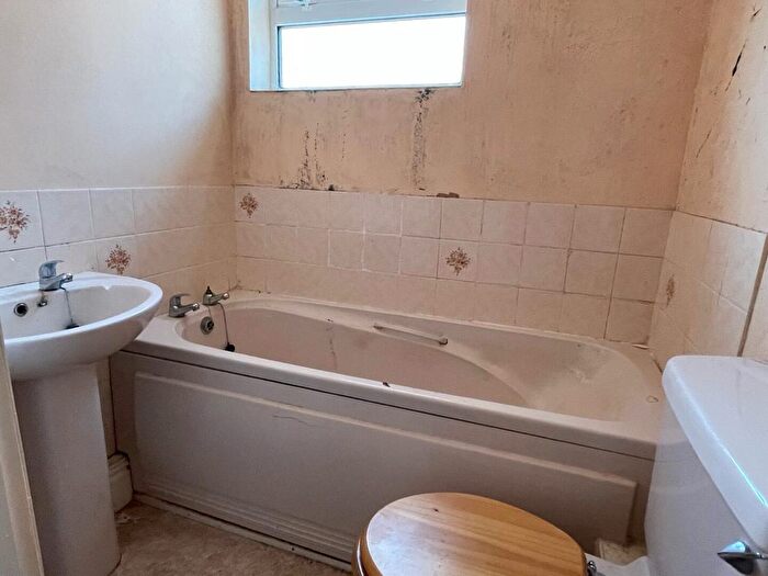 3 Bedroom Terraced House For Sale In Ashley Avenue, Burnham-On-Sea, TA8