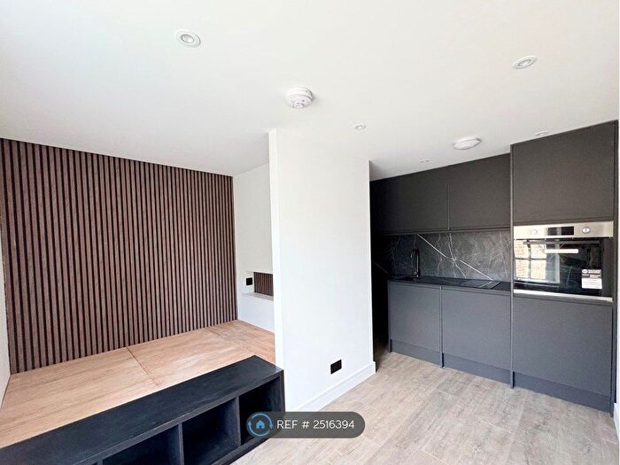 Studio To Rent In Saint Margarets Street, Bradford-On-Avon, BA15