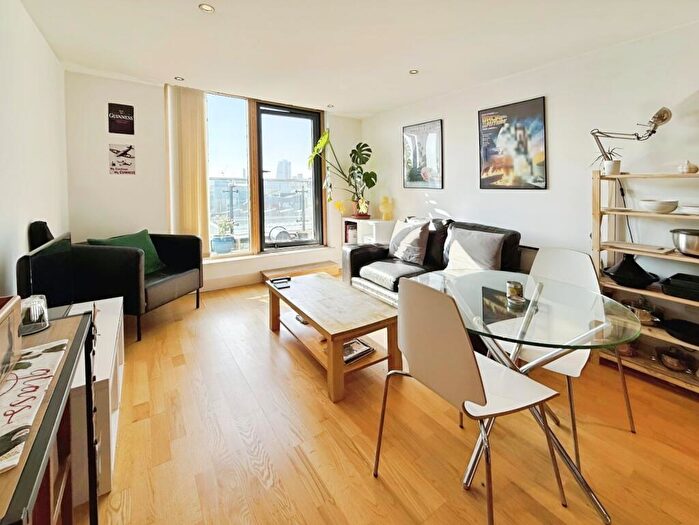 2 Bedroom Flat To Rent In La Salle, Chadwick Street, Hunslet, Leeds, LS10