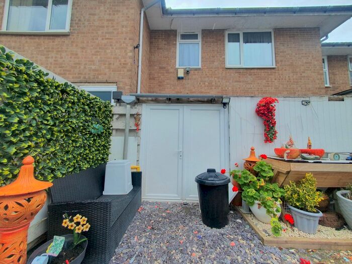 3 Bedroom Flat To Rent In Cherry Brook Square, Paignton, TQ4