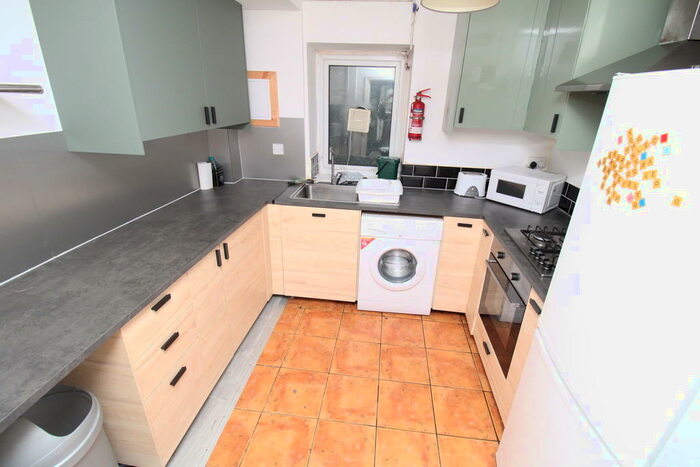 4 Bedroom Terraced House To Rent In Laura Street, Treforest, Pontypridd, CF37