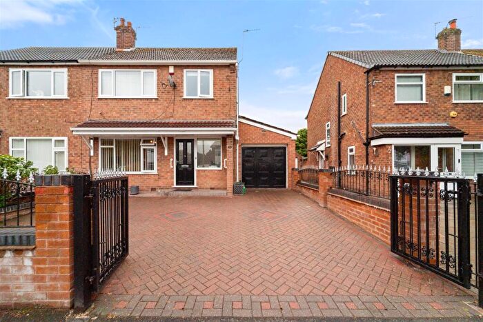 3 Bedroom Semi Detached House For Sale In Cranleigh Drive, Brooklands, Sale, M33