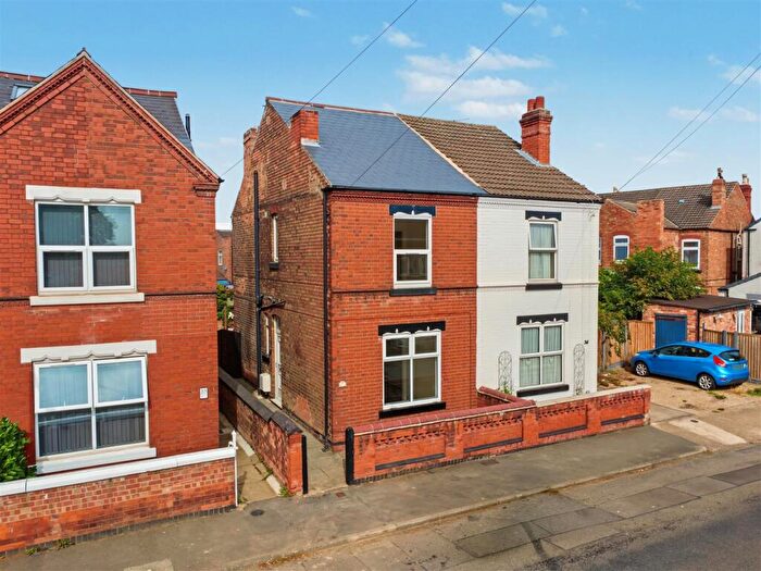 3 Bedroom Semi-Detached House For Sale In Oakleys Road, Long Eaton, NG10