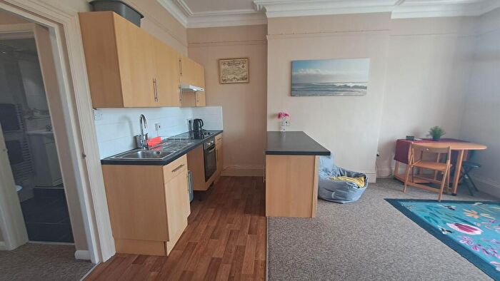 1 Bedroom Apartment To Rent In South Terrace, Littlehampton, BN17