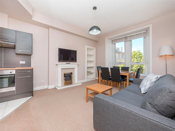 2 Bedroom Flat To Rent In Albert Street, Edinburgh, EH7