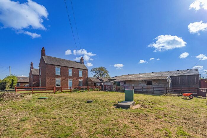 5 Bedroom Detached House For Sale In Uttoxeter Road, Rugeley, Blithbury, WS15