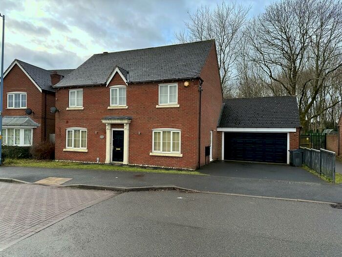 4 Bedroom Detached House To Rent In Harvestfields Way, Four Oaks, B75