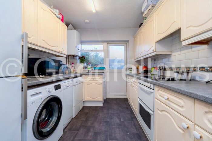 3 Bedroom Property To Rent In Aragon Road, Morden SM4