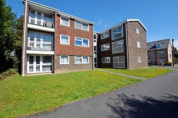 1 Bedroom Flat To Rent In Oakwood Court, Victoria Drive, Bognor Regis, PO21