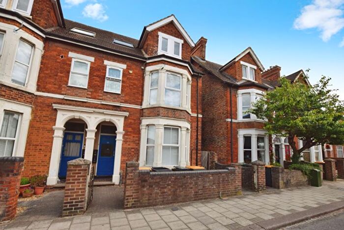 1 Bedroom Flat To Rent In Foster Hill Road, Bedford, MK40