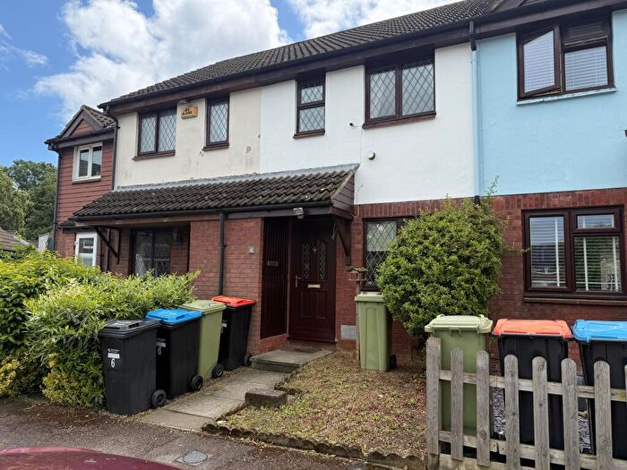 2 Bedroom Terraced House To Rent In Catchpole Close, MK12