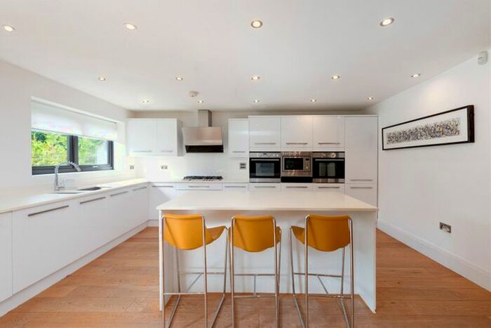 5 Bedroom Detached House To Rent In Warburton Close, Hale Barns, Altrincham, Greater Manchester, WA15