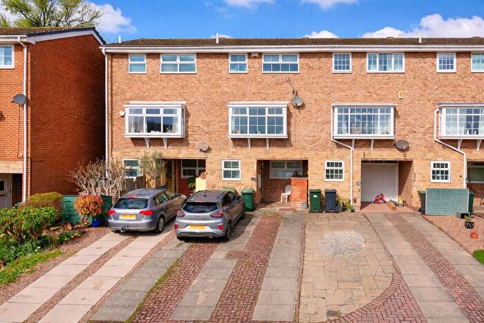 3 Bedroom Terraced House For Sale In Hoyle Court Avenue, Baildon, Shipley, West Yorkshire, BD17