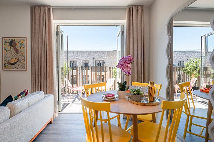 1 Bedroom Flat For Sale In " Bedroom Apartment" At Hepworth Place, Walthamstow, E17