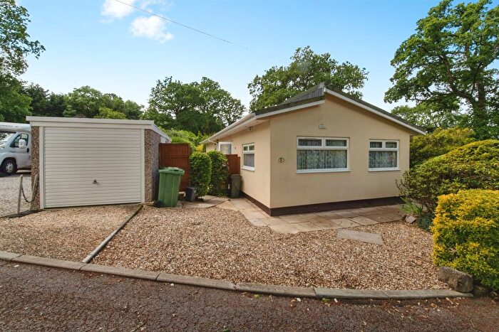 2 Bedroom Park Home For Sale In The Crescent, Pathfinder Village, Exeter, EX6