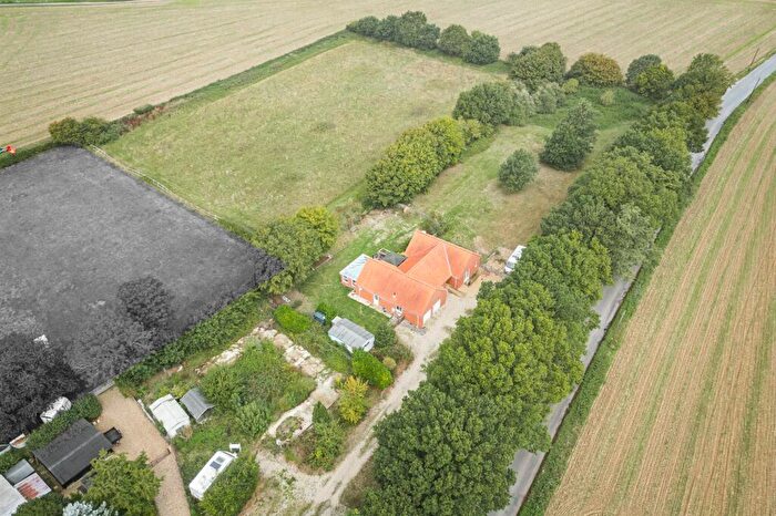 3 Bedroom Detached Bungalow For Sale In Chain Free Spacious Three Bedroom Detached Bungalow In Reymerston, NR9