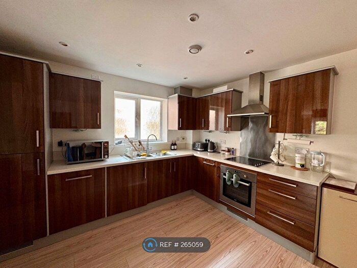 2 Bedroom Flat To Rent In Brighton Road, Purely, CR8