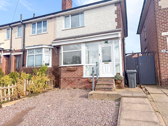 3 Bedroom End Of Terrace House For Sale In Thurlestone Road, Birmingham, B31