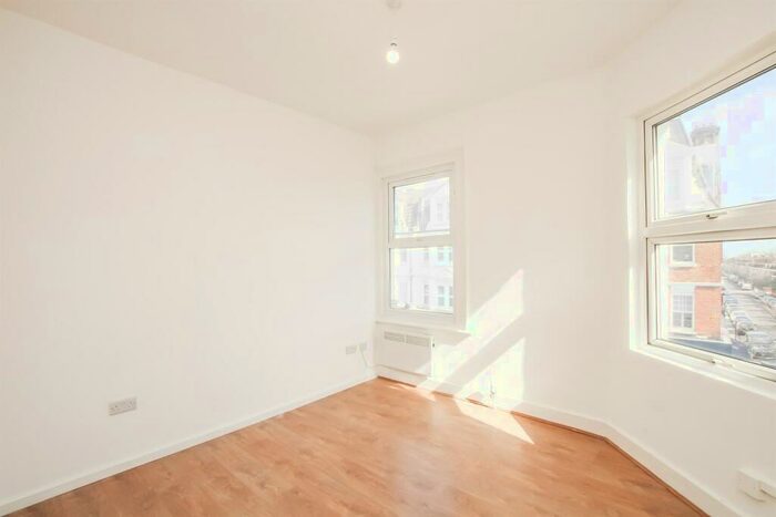 2 Bedroom Flat To Rent In Green Lanes, Finsbury Park, N4
