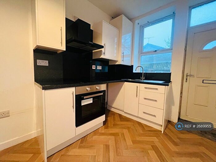 1 Bedroom Flat To Rent In Providence House, Stanningley, Pudsey, LS28