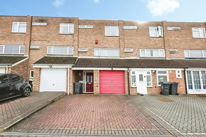 3 Bedroom Terraced House For Sale In Kempton Park Road, Birmingham, B36