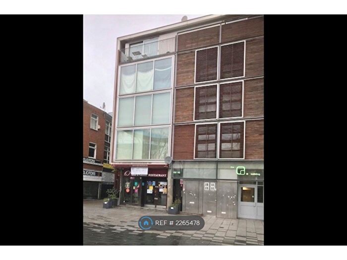 2 Bedroom Flat To Rent In The Grove, London, E15