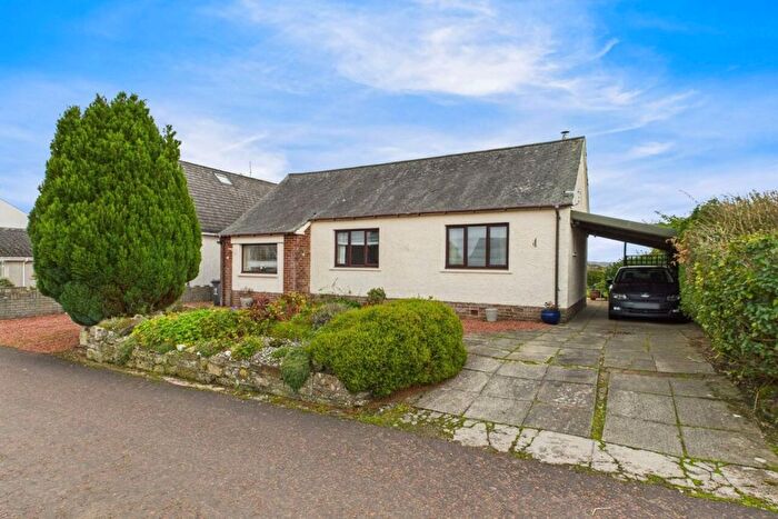 2 Bedroom Detached Bungalow For Sale In Quarry Road, Law, ML8